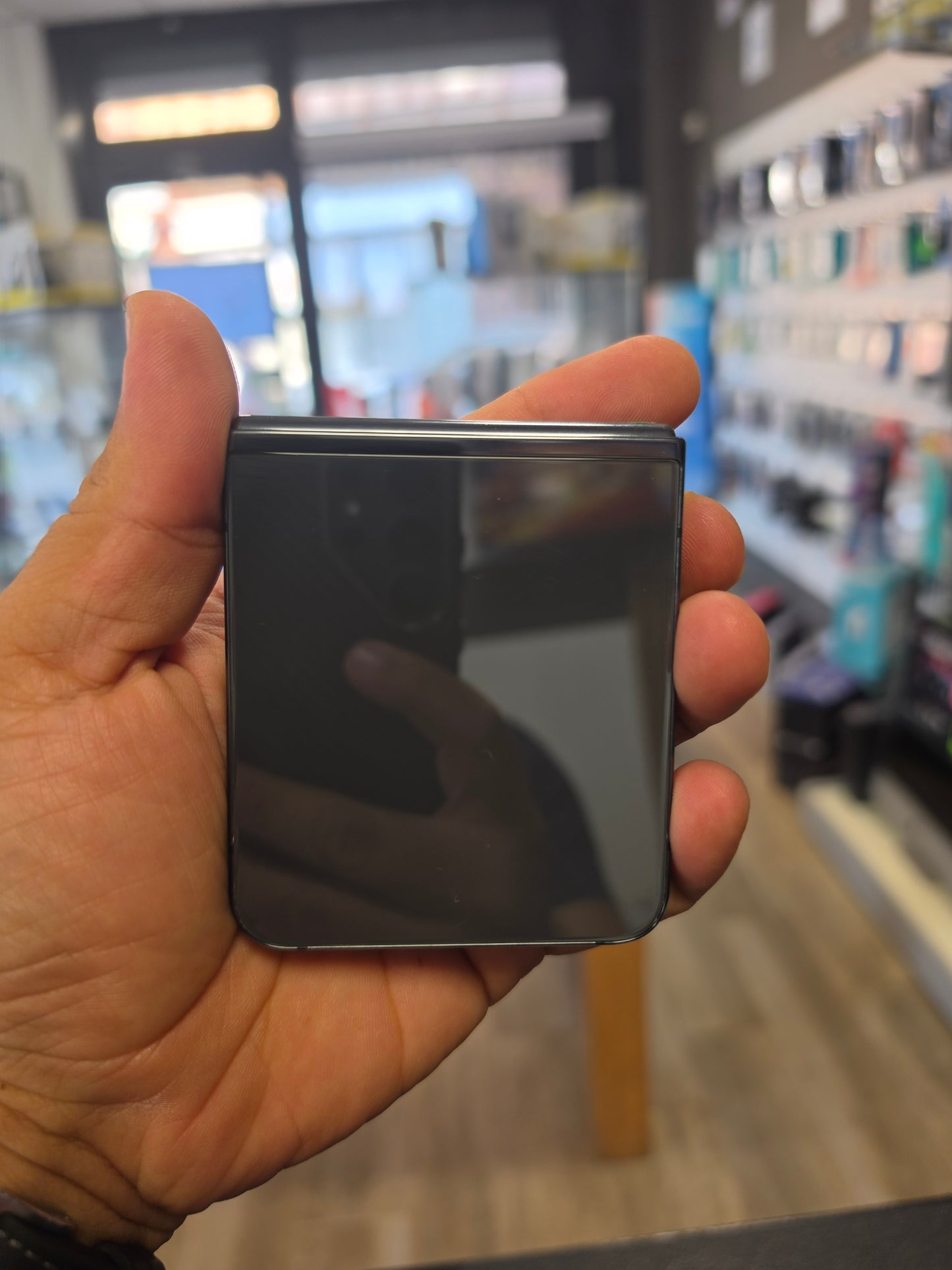 Samsung Galaxy Z Flip 5 8/256GB Graphite - Usato Grado