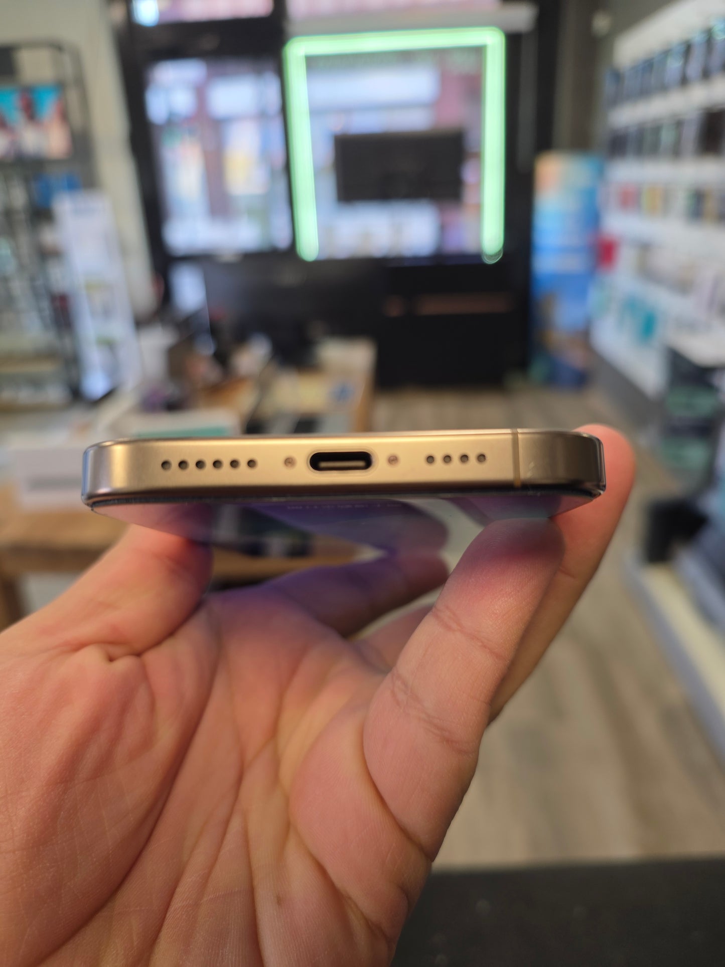 iPhone 16 Pro Max  256GB Desert Usato con garanzia