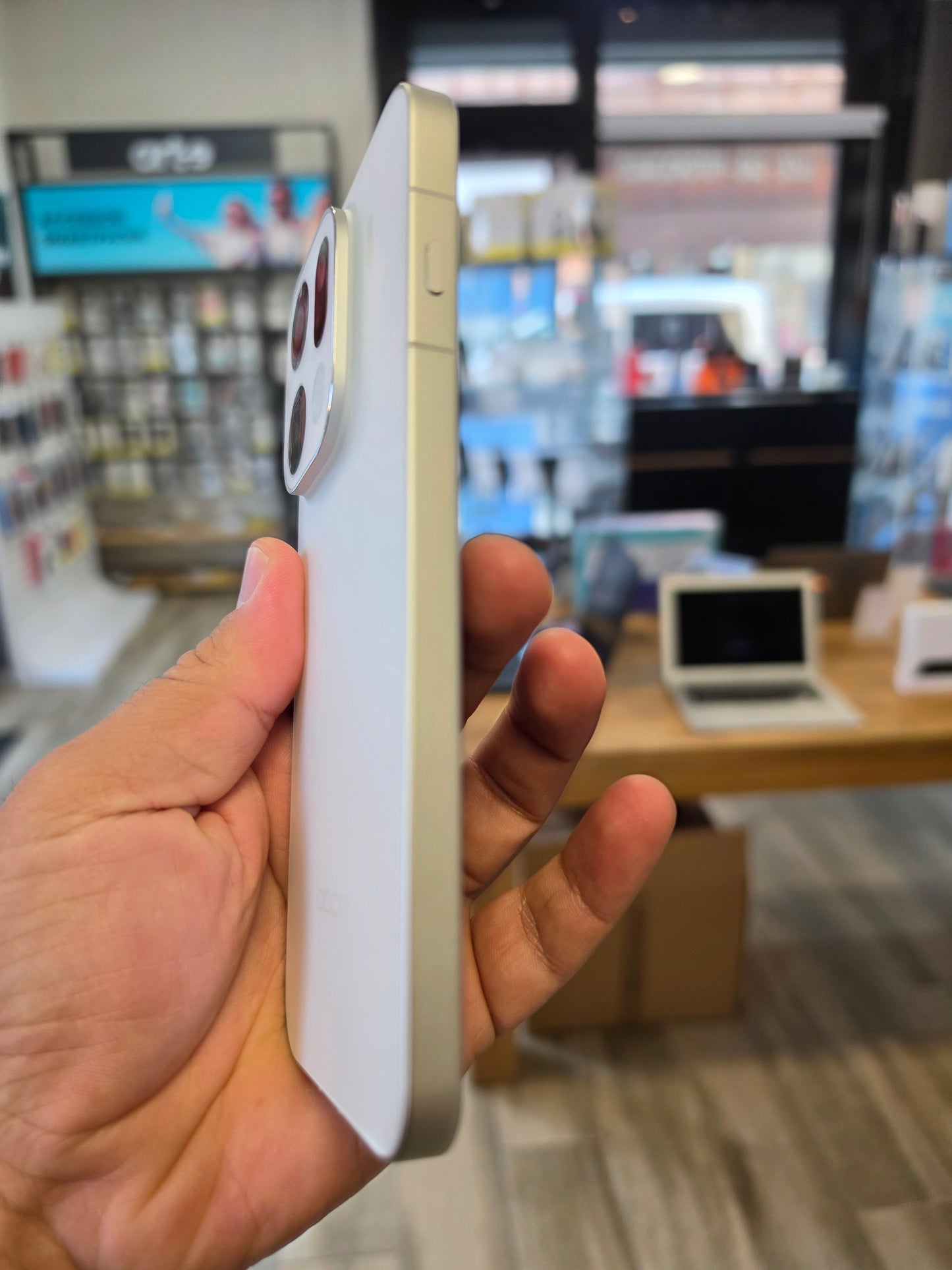 OPPO Find X9 Pro  5G USB tipo-C 16 GB 512 GB 7500 mAh Bianco Usato