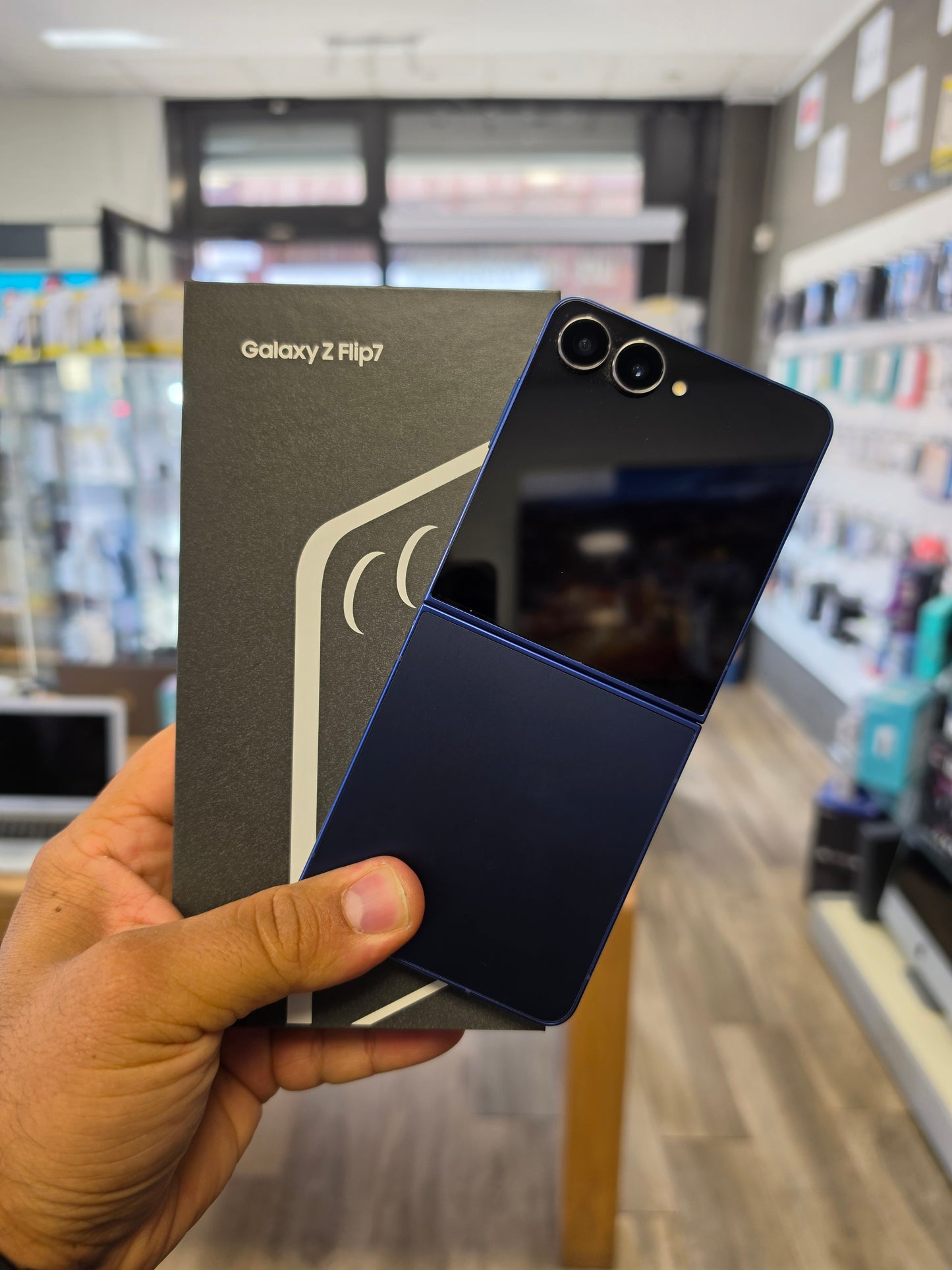 SAMSUNG GALAXY Z FLIP 7 512GB BLU UN MESE DI VITA